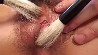 Japon kimono giyen Maki Hojo, penis emiyor.